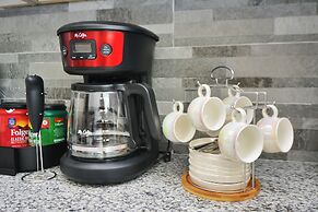 Cozy Retreat Near NRG Stadium, Free parking, Wi Fi