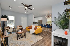 Cozy Retreat Near NRG Stadium, Free parking, Wi Fi
