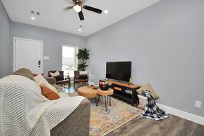 Cozy Retreat Near NRG Stadium, Free parking, Wi Fi