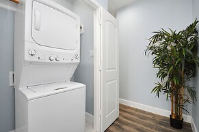 Cozy Retreat Near NRG Stadium, Free parking, Wi Fi