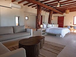 Beach Front Hotel Boutique DK House