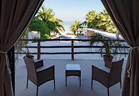 Beach Front Hotel Boutique DK House