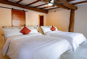 Beach Front Hotel Boutique DK House