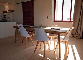 Beach Front Hotel Boutique DK House