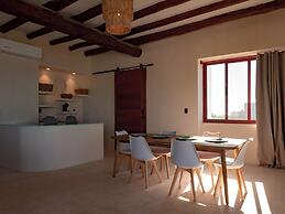 Beach Front Hotel Boutique DK House