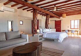 Beach Front Hotel Boutique DK House