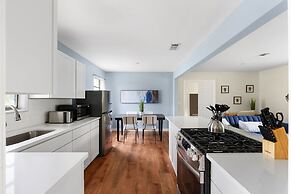 Comfortable 6BR 3BA Home w Large Yard