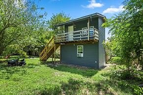 Comfortable 6BR 3BA Home w Large Yard