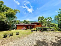 Casa Colonial privada vía Villeta Tobia