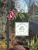 The Inn Crowd Bed and Breakfast