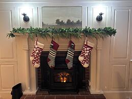 The Inn Crowd Bed and Breakfast