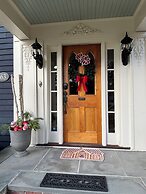 The Inn Crowd Bed and Breakfast