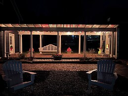 The Inn Crowd Bed and Breakfast