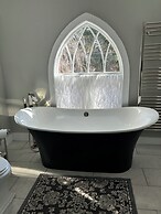 The Inn Crowd Bed and Breakfast