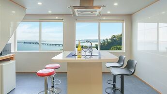 Samcheok Peacehousing Spa Pet Pension