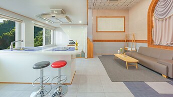 Samcheok Peacehousing Spa Pet Pension