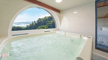 Samcheok Peacehousing Spa Pet Pension