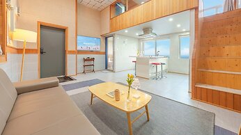 Samcheok Peacehousing Spa Pet Pension