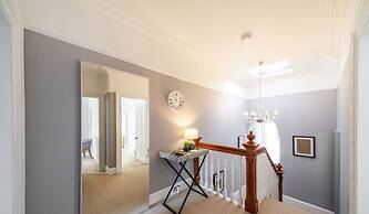 Sunnybrae House Seaside Family-friendly Getaway in Stonehaven With Hot