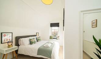 Sunnybrae House Seaside Family-friendly Getaway in Stonehaven With Hot