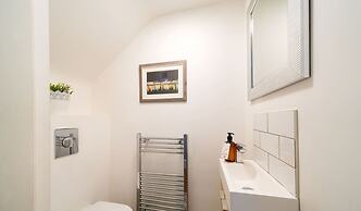 Sunnybrae House Seaside Family-friendly Getaway in Stonehaven With Hot