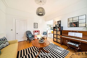 Sunnybrae House Seaside Family-friendly Getaway in Stonehaven With Hot