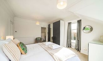 Sunnybrae House Seaside Family-friendly Getaway in Stonehaven With Hot