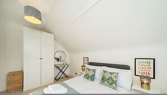 Sunnybrae House Seaside Family-friendly Getaway in Stonehaven With Hot