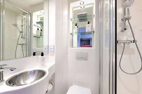 Student Only Clarendon Street