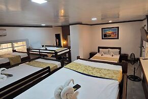 Captains Suites Albay