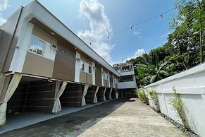 Captains Suites Albay