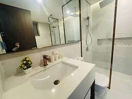 Bluesky Gateway Residence Luxury