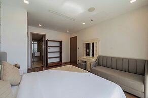 Bluesky Gateway Residence Luxury