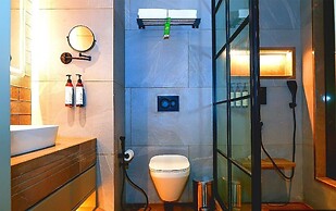 Akino Luxury