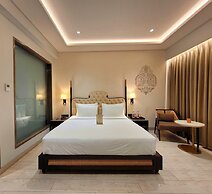 Akino Luxury