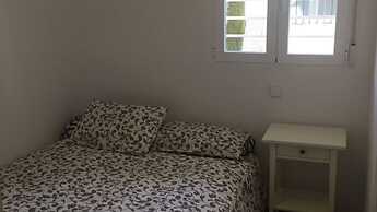 Amazing Studio Next To Center Only 9 Minutes Walk