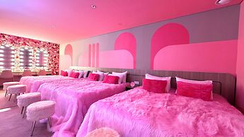 Yellow Bee Resort Cililitan