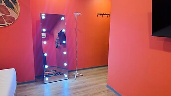 Yellow Bee Resort Cililitan