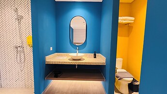 Yellow Bee Resort Cililitan