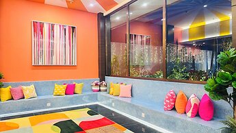 Yellow Bee Resort Cililitan