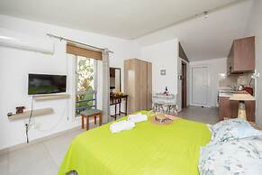 Emilia 11 in Latchi With 1 Bedrooms and 1 Bathrooms