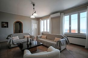 Villa Doreta in Koridallos