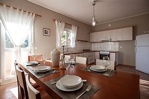 Villa Doreta in Koridallos