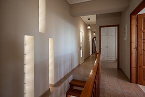 Villa Doreta in Koridallos