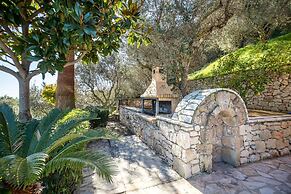 Villa Doreta in Koridallos