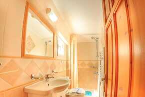 Villa Doreta in Koridallos