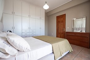 Villa Doreta in Koridallos