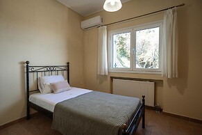 Villa Doreta in Koridallos