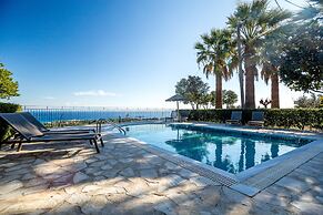 Villa Doreta in Koridallos