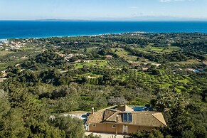 Villa Doreta in Koridallos